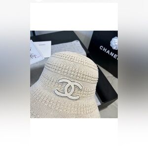 Chanel bucket hat
